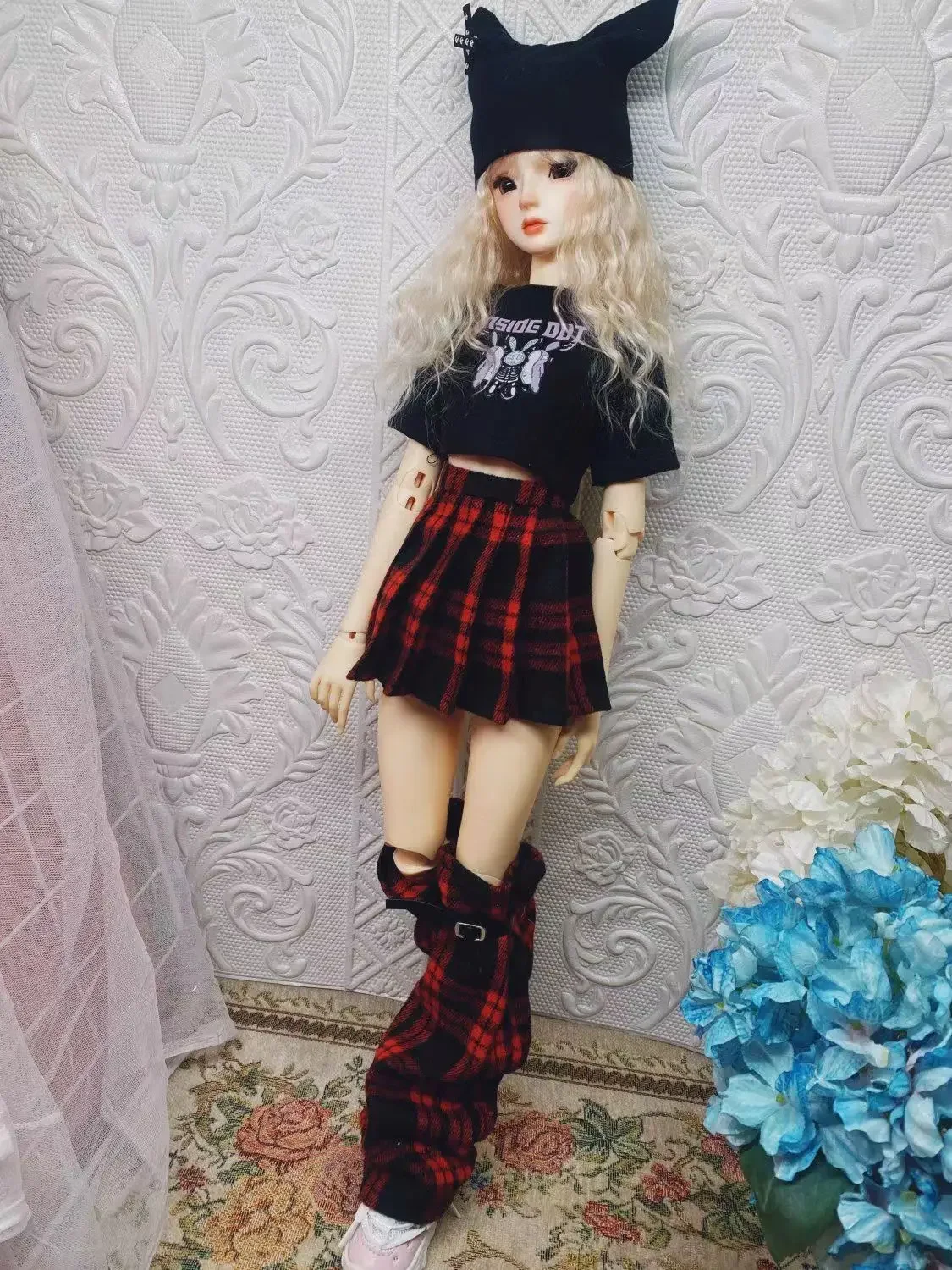 

60cm 1/3 1/4 bjd doll clothes only clothes full set plaid skirt New Year clothes 60cm Ye Luoli baby clothes wearing a hat
