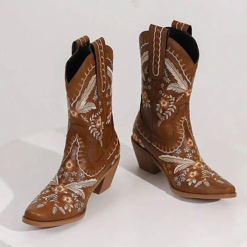 

Коричневые богемные ковбойские сапоги в стиле вестерн с вышивкой Сапоги средней высоты на высоком каблуке Рыцарские сапоги Короткие ботильоны