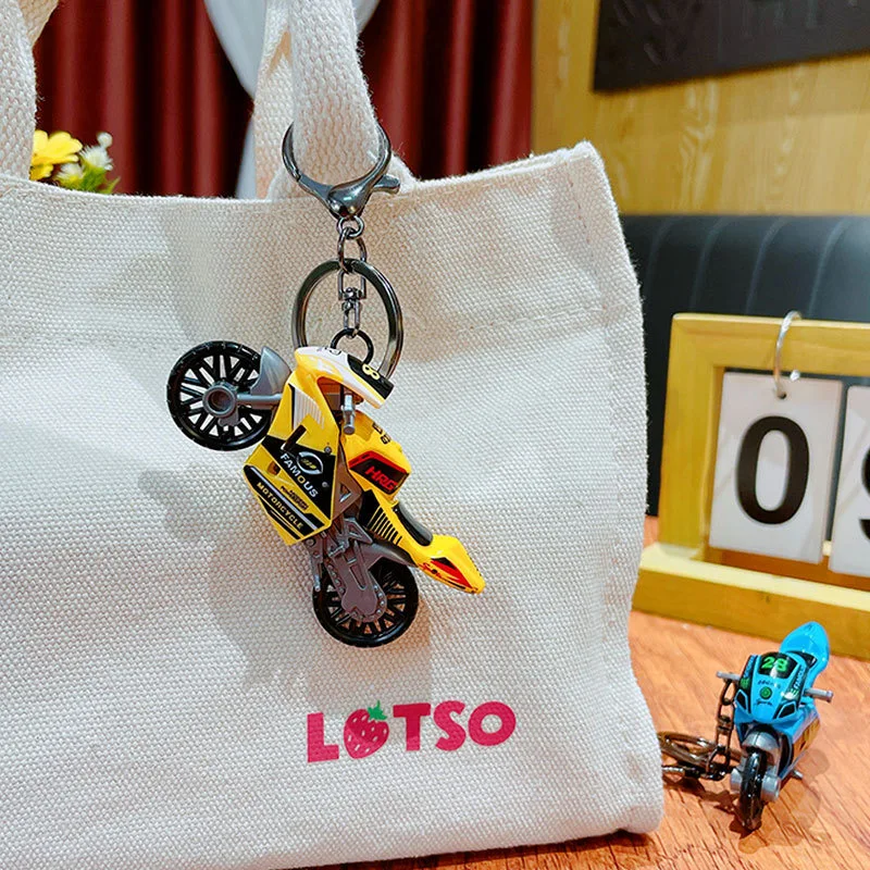 New Men Motorcycle Keychain Trendy Cool Hang Decoration Creative Backpack Pendant Llavero Outdoor Sports Motocicleta Accessories