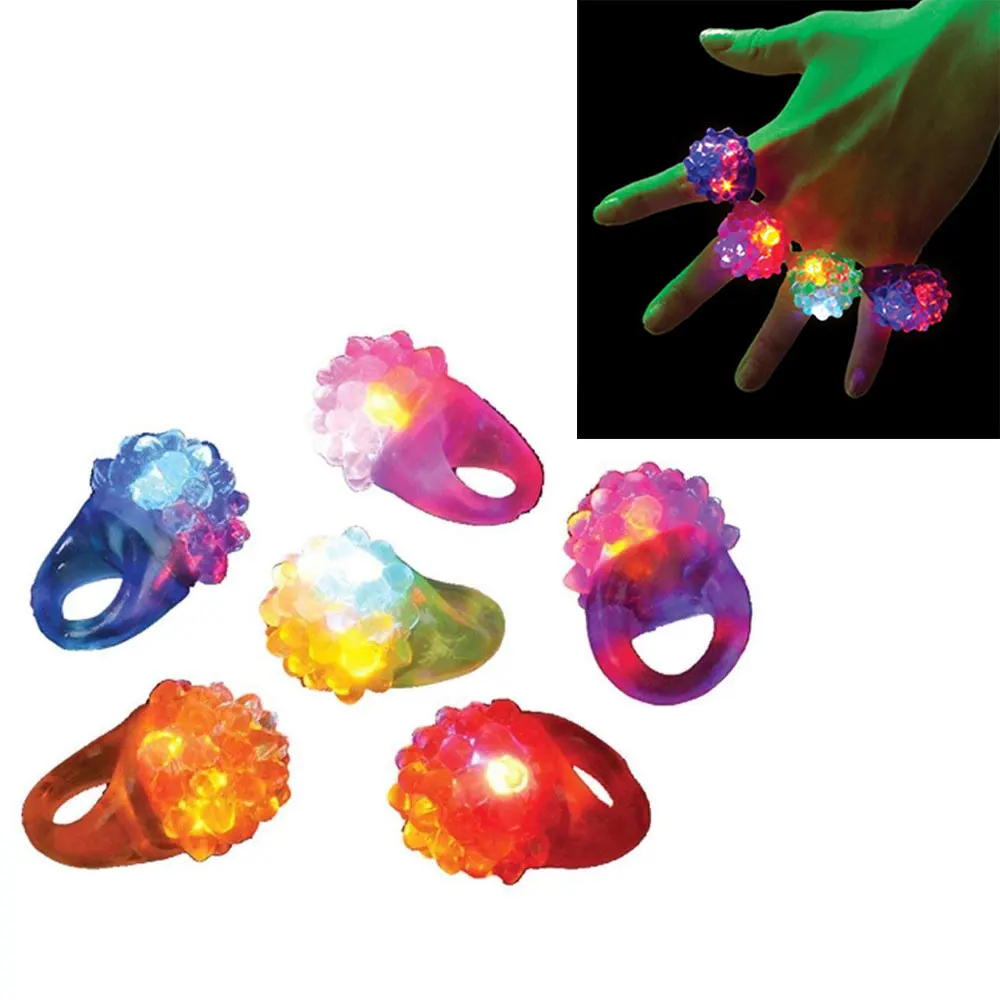 

100 PC The Ring Glowing Lamp Flashing Halloween Props Children Rings Strawberry