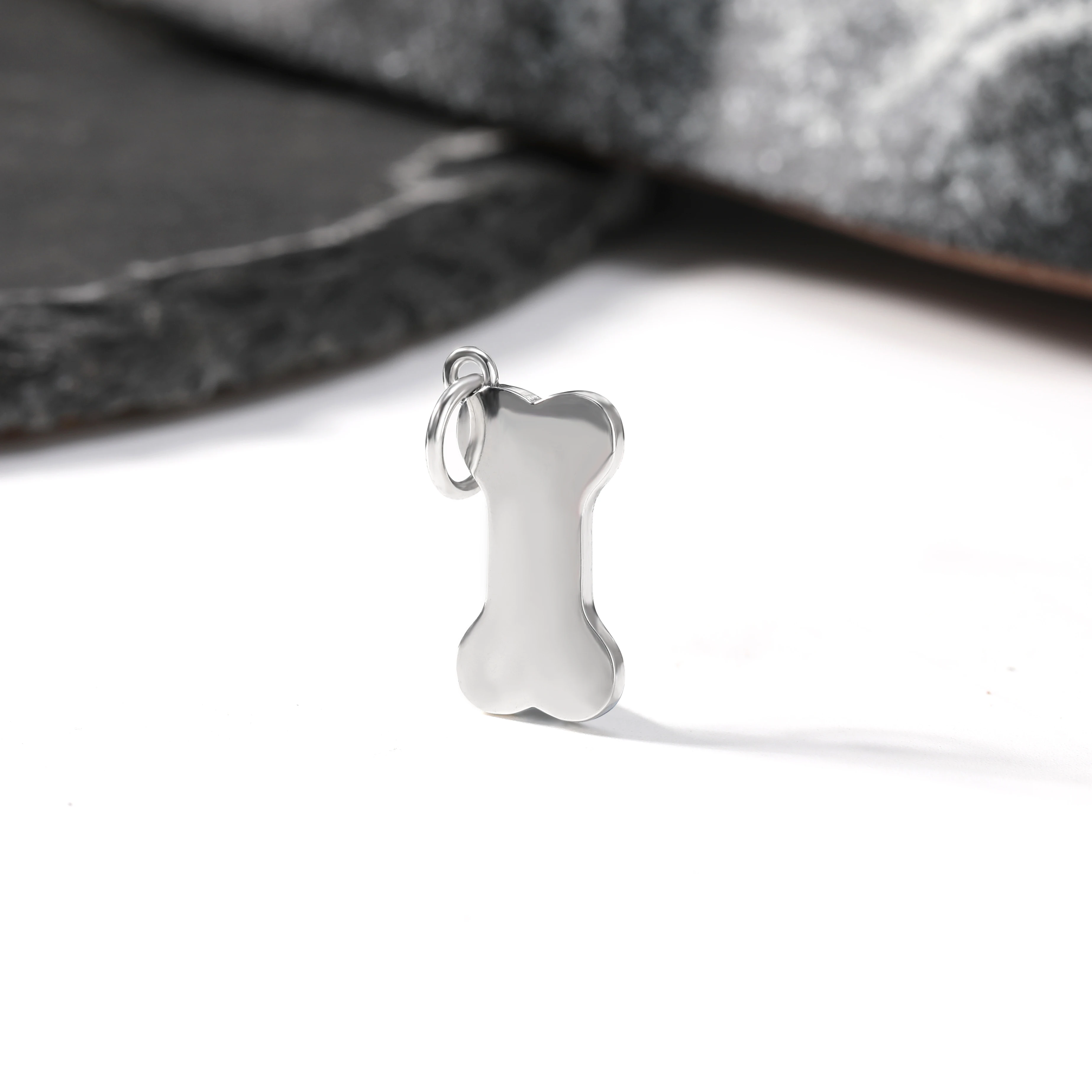 

DJ011 genuine 925 sterling silver fashionable exquisite pendant carved dog bone pendant DIY silver jewelry
