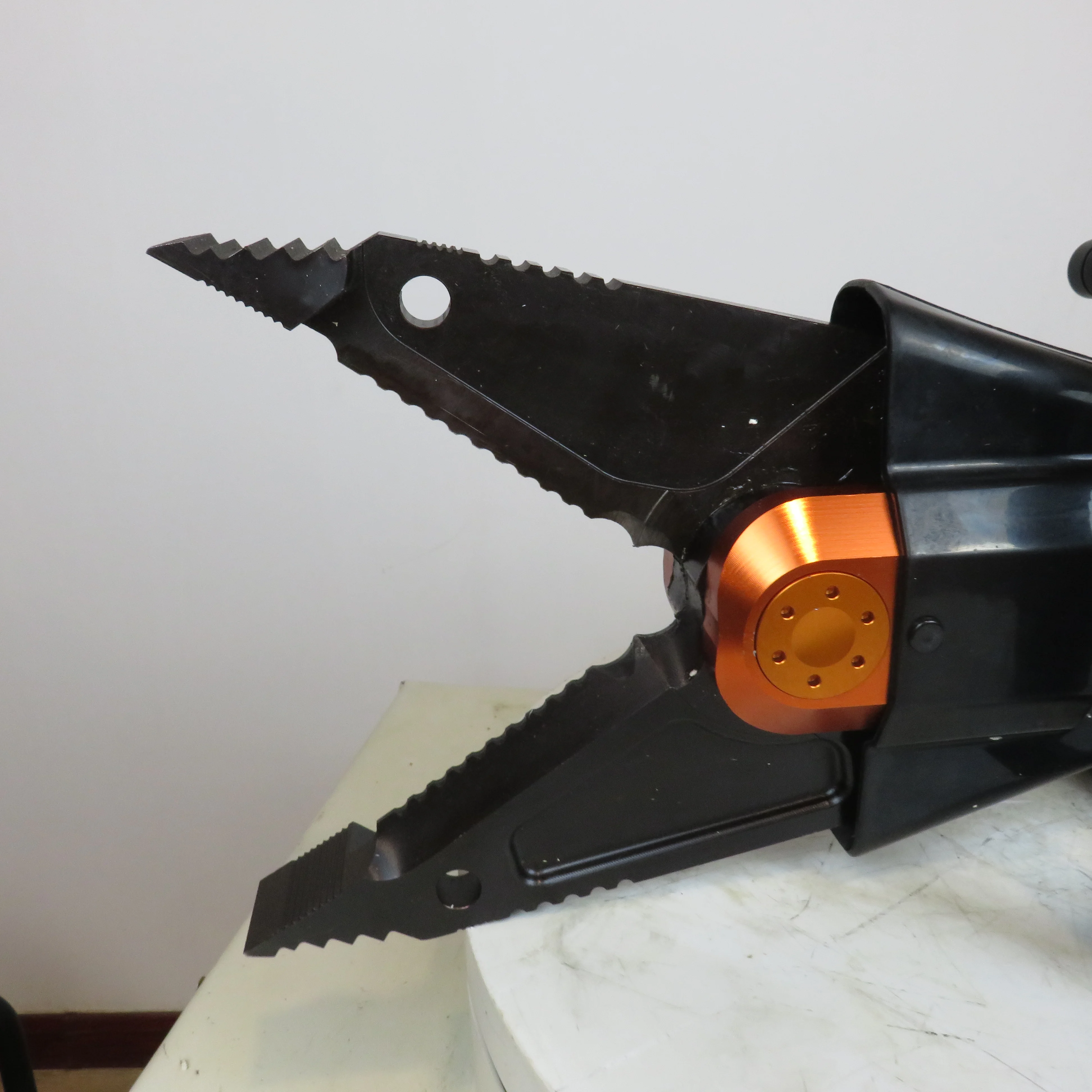 Hot Sale Professional 600Kn Rescue Tool High Strength Single Tube Single Interface Hydraulic Shear