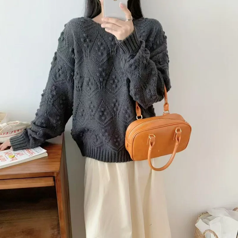 

Round Neck Jacquard Knitted Pullover Sweater for Autumn and Winter 2025 New Solid Color Base Sweater