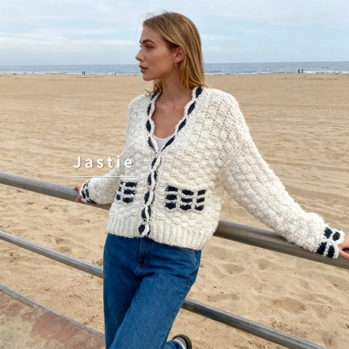 

2026 Winter Vintage Striped Heavy-Duty Hand-Crochet Knitted Cardigan For Women Loose V-Neck Long Sleeve Sweater Coat Warm Thick