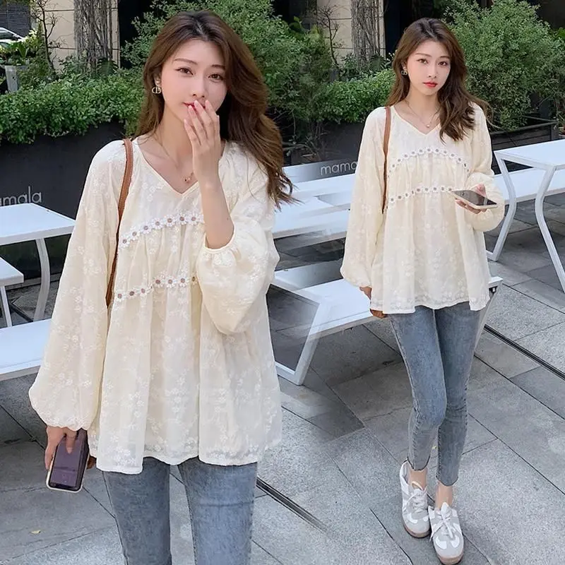 

Women's Plus Size Lantern Sleeve Sweet Blouse V-Neck Embroidered Lace Slim Fashion Korean Loose Tops