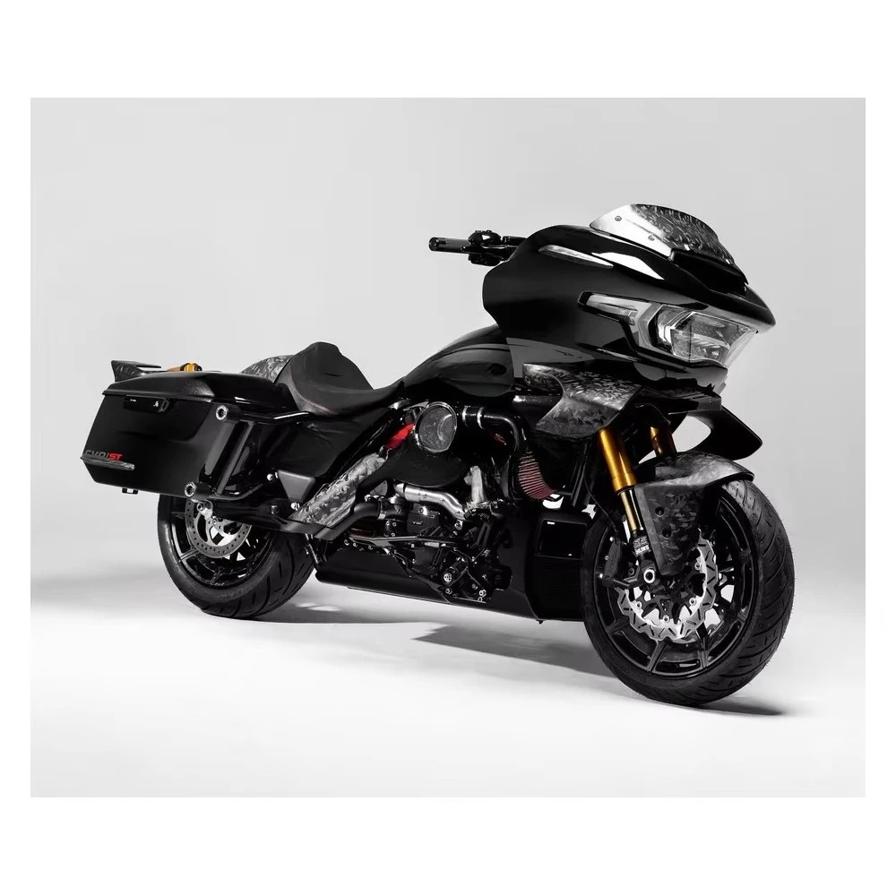Custom Motorcycle Bodywork Set for Road Glide with Carbon Fiber Weave and Paint Sample Consultation