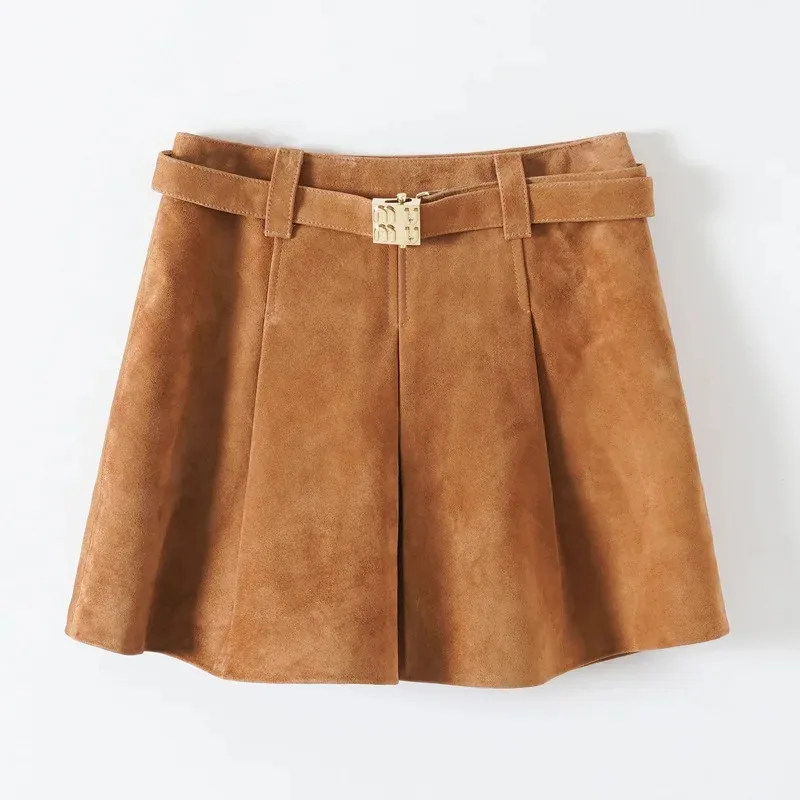 

2024 New Suede Sheepskin Leather Skirt Letter Metal Belt Maillard High Waist Pleated Mini Skirt E64