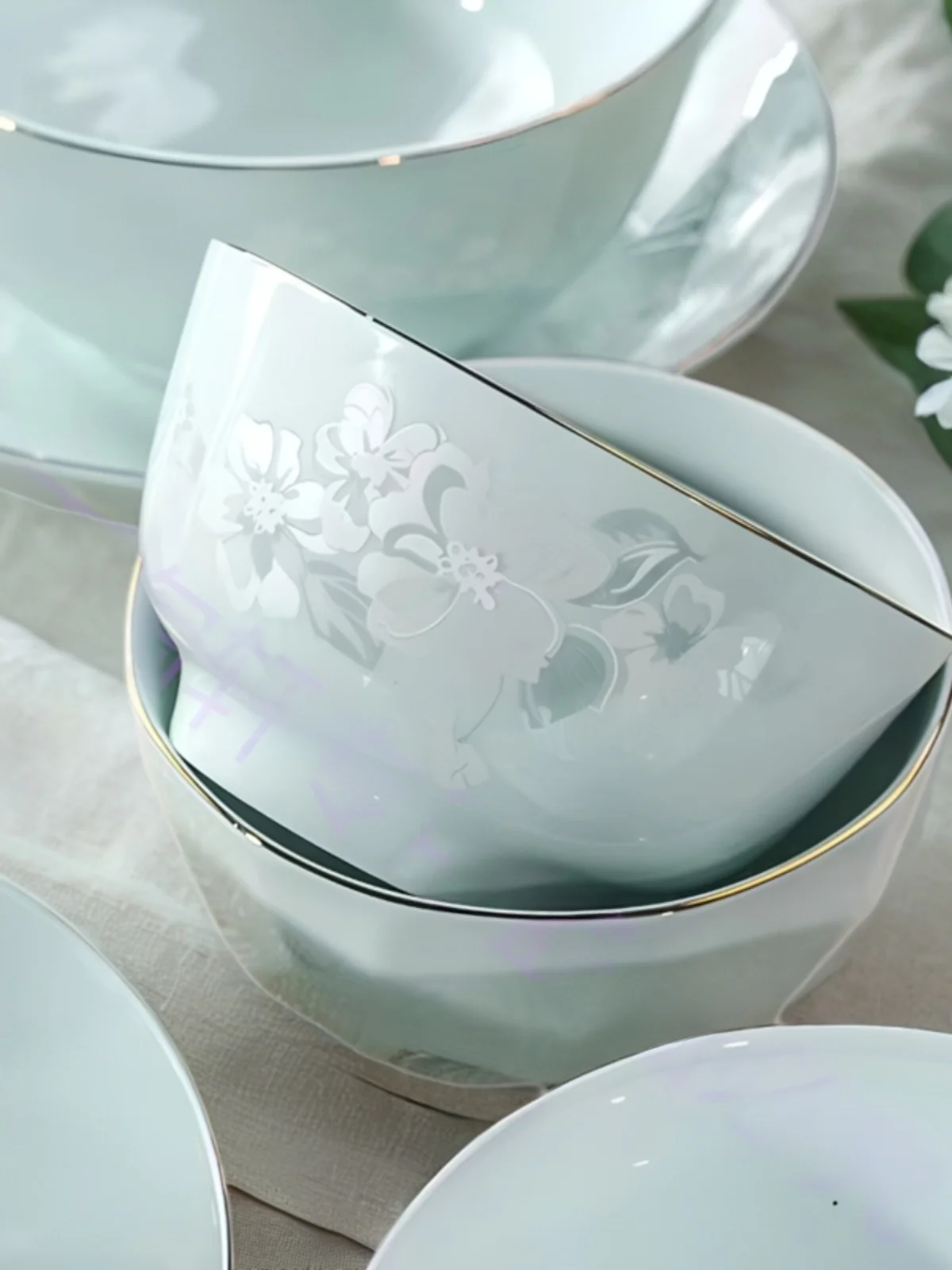 Simple Ceramic Bowl Plate Set with Gold Rim for Home Use Microwave Safe New Style Blue Porcelain Dining Utensils Combination