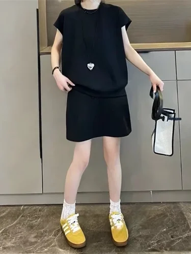 

plus Size 300 Pou Bla round Ne ort Sve Women's Slimming High Waist A-Line Skirt Two-Piece Set Summer Casual