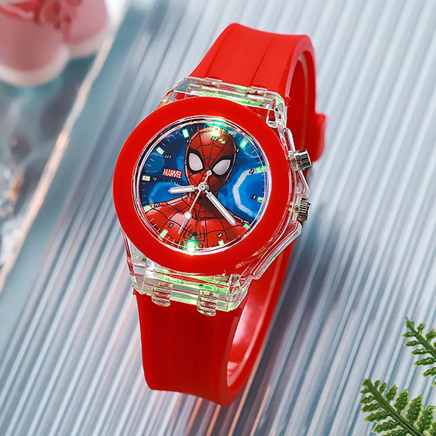ساعات أطفال سبايدرمان اللطيفة مع ضوء فلاش ملون وحزام سيليكون للأطفال ساعة للأولاد شخصيات أنيمي نموذج ألعاب على مدار الساعة هدية
