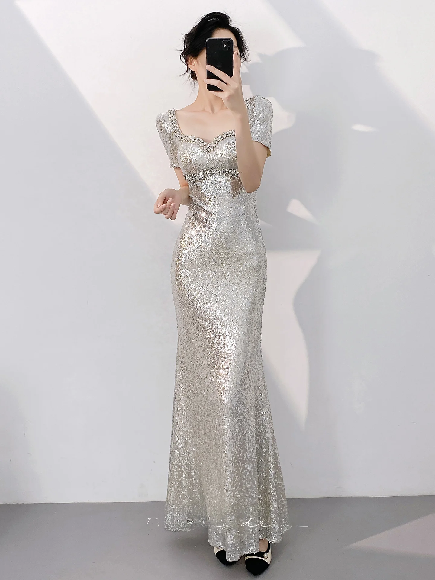 

Вечернее платье Ele для женщин, новинка 2026 года, элитное, эффектное, для ведущих, серебристое, с пайетками, длинное, модное, со средней талией