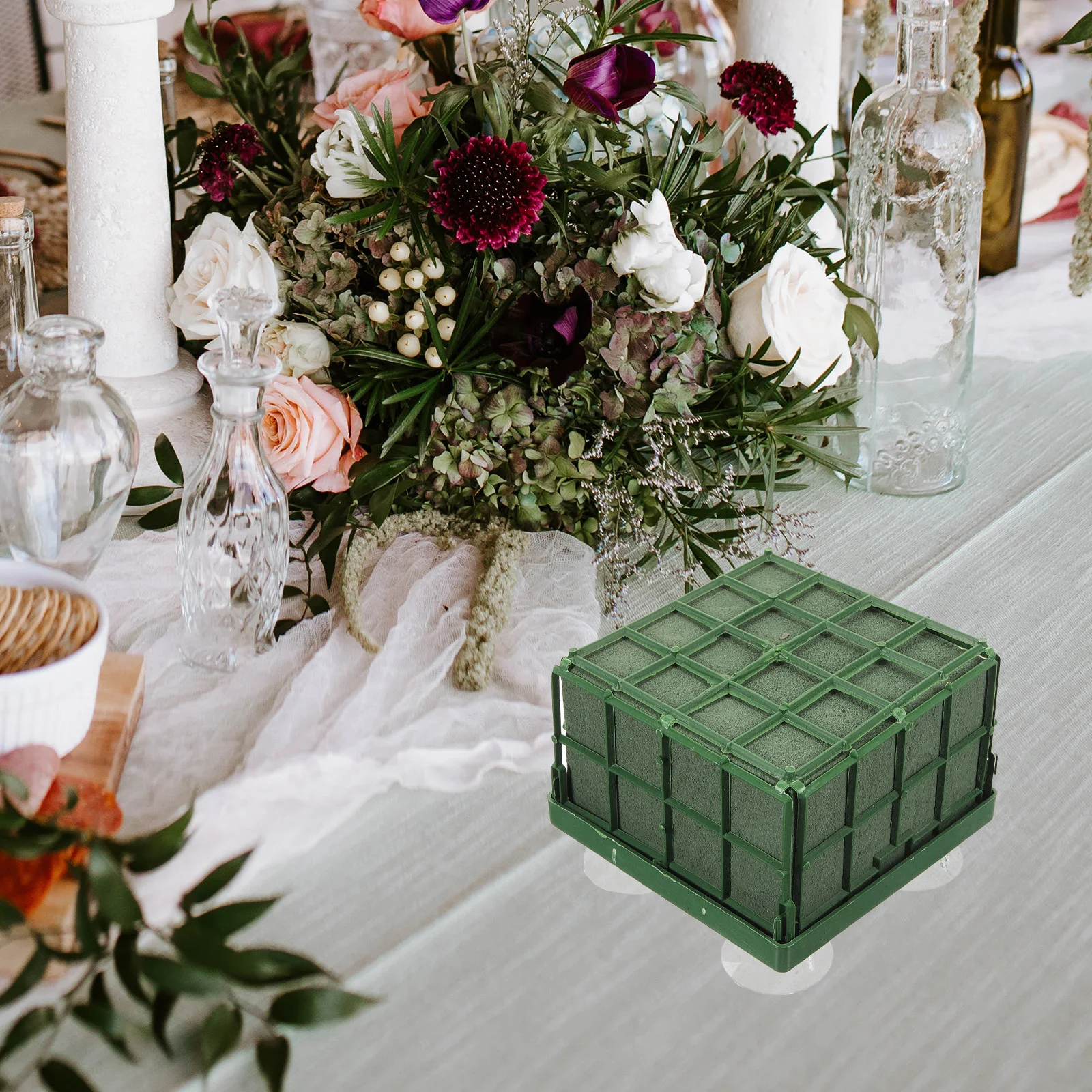 

Stylish Floral Foam Cage with Flower Arrangement Mud Reusable DIY Floral Base Holder for Home Decor Wedding Car Flowers Blocks