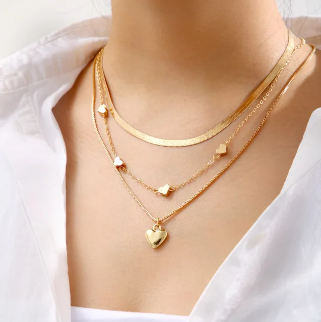 1Set Hot Selling Fashionable Love Necklace Creative New Necklace Peach Heart Chain Women's High-End Accessories Three Piece Set