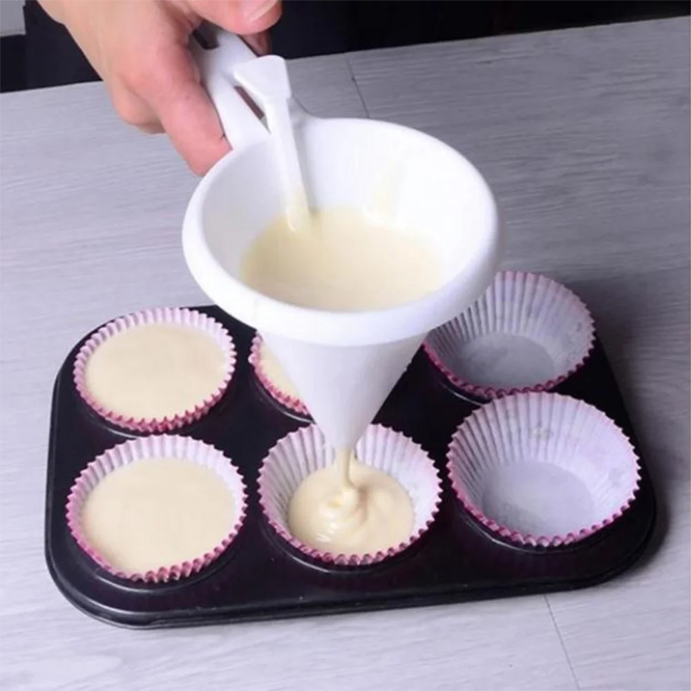 1 Stück Verstellbarer Handgehaltener Backtrichter Creme-Teig-Schokoladen-Flüssigkeitsspender Gebäckform Keks-Cupcake-Pfannkuchen-Backwerkzeug