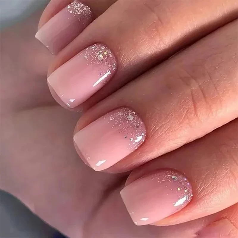 Bordo bianco Fiori margherita Linee di polvere glitter dorate Unghie finte quadrate corte Arte Leopardo Bowknot Balletto Unghie finte Premere sulle unghie