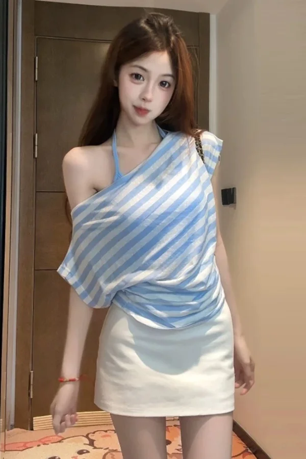Fake Two Piece Design Spicy Girl Striped Off Shoulder Short Sleeved Slim Fit One Line Slimming 2026 Summer New Shirts