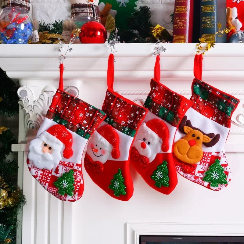 Medias navideñas, calcetines, muñeco de nieve de Papá Noel, adornos colgantes para árbol de Navidad, decoración navideña para el hogar, bolsas de regalo de dulces de Navidad de Año Nuevo