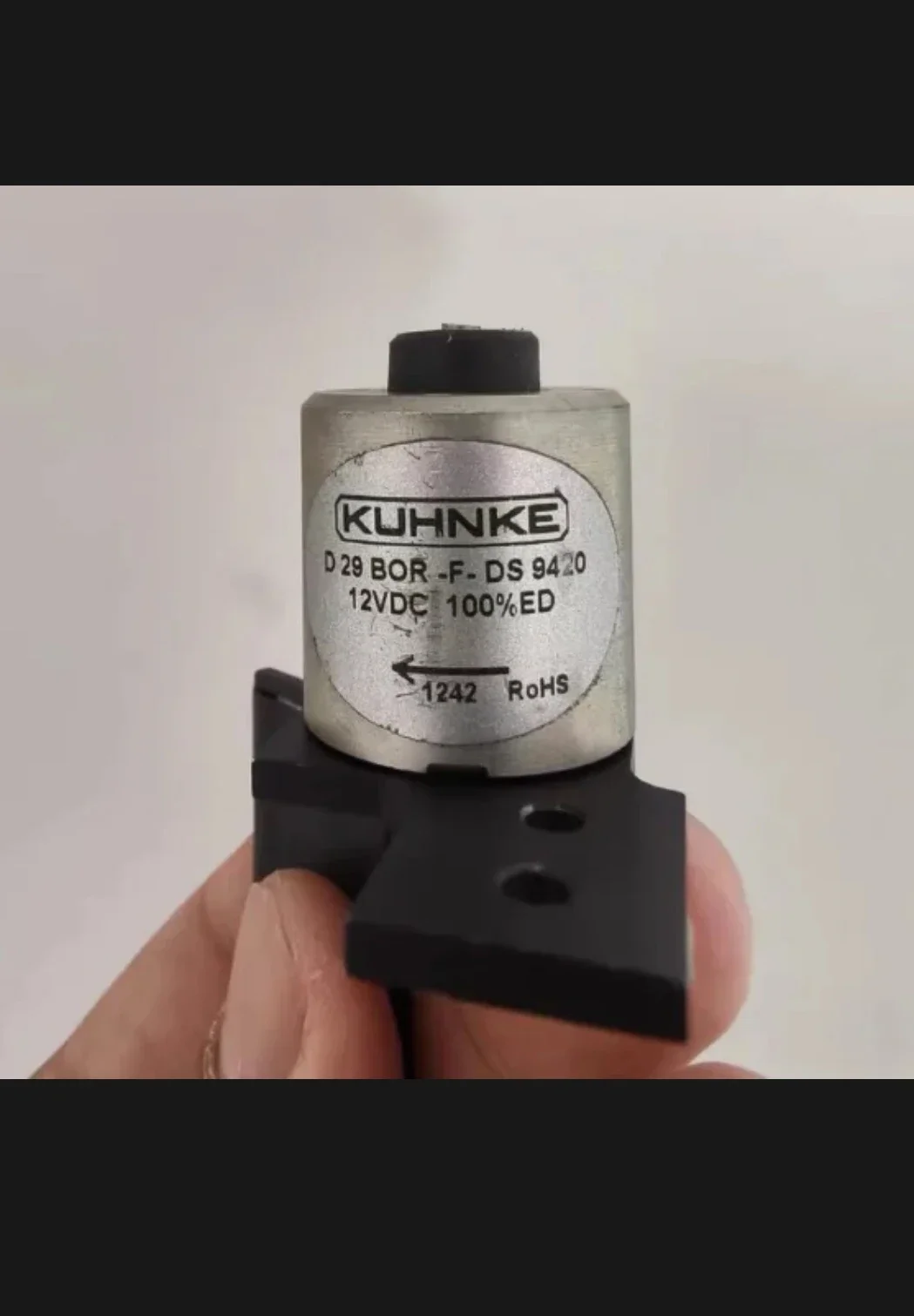 

New KUHNKE D29-BOR-F-DS9420-12VDC 100%ED electromagnet 8 weeks delivery time