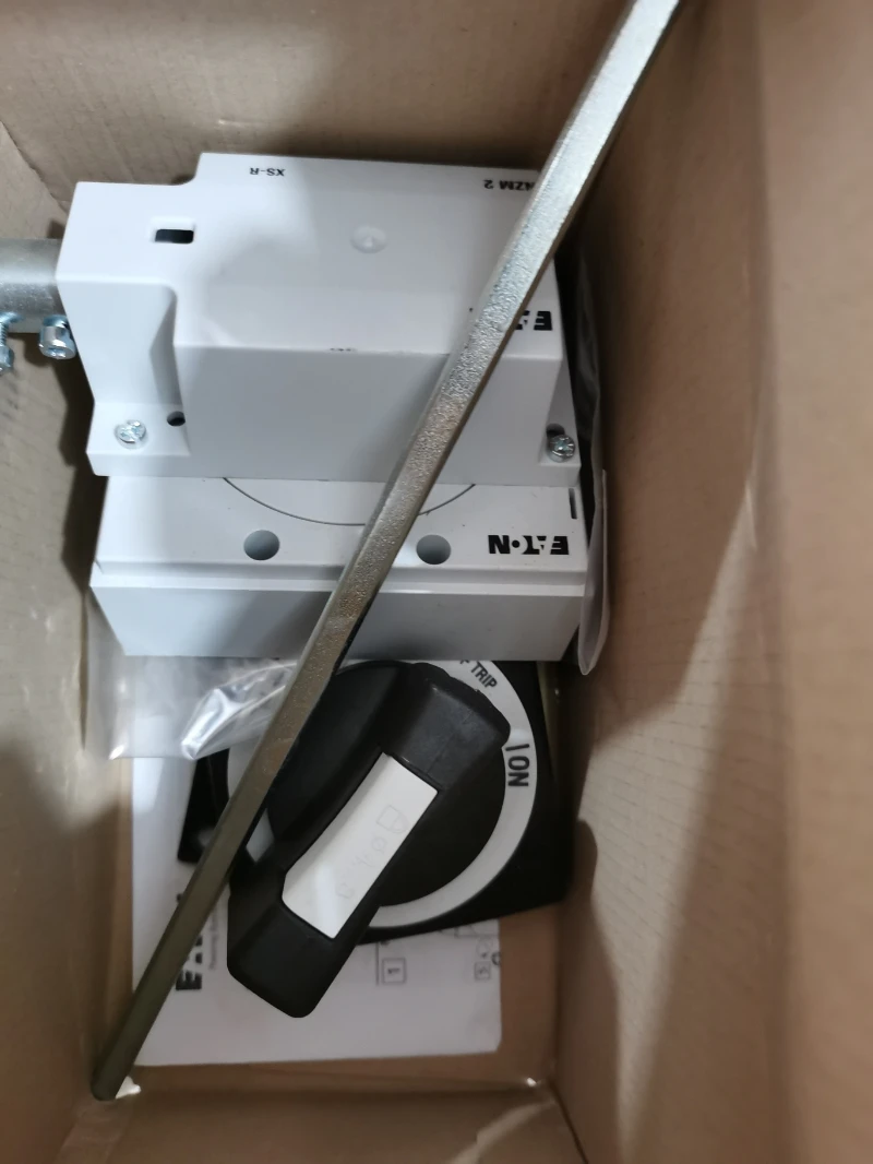 NZM2-XS-R Right Main Switch Assembly Kit IP66 with Rotary Handle Extension Shaft&Warning Plate Compatible with NZM2 Series MCCB