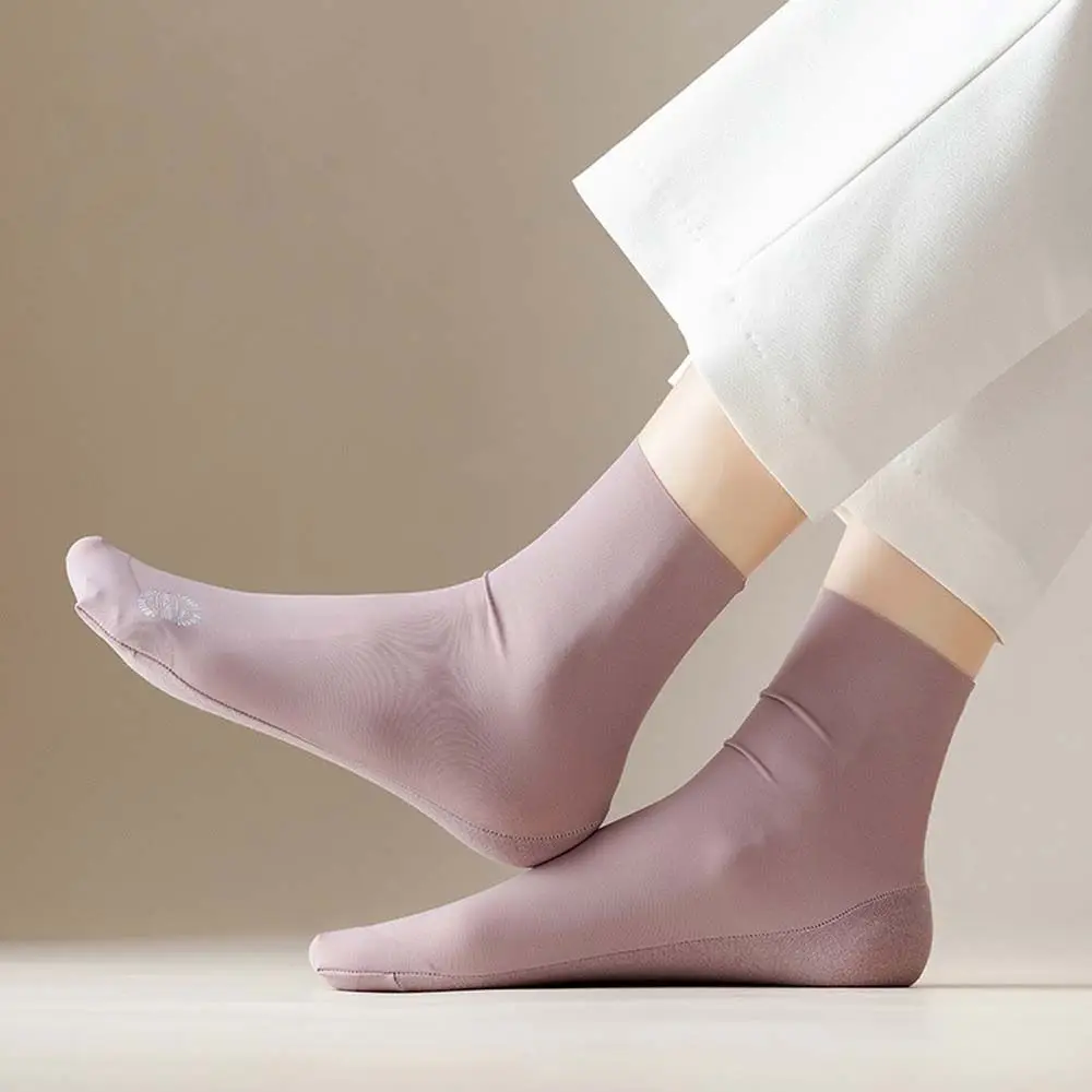 Calcetines finos sin costuras de seda helada para niñas, calcetines de verano de cualquier corte para mujeres, calcetines de tubo medio, medias