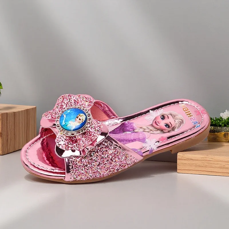 

Детские тапочки Frozen с мультяшными персонажами, летние, для девочек, с принцессой Эльзой, для дома и улицы, с блестками, плоская подошва, детская обувь.