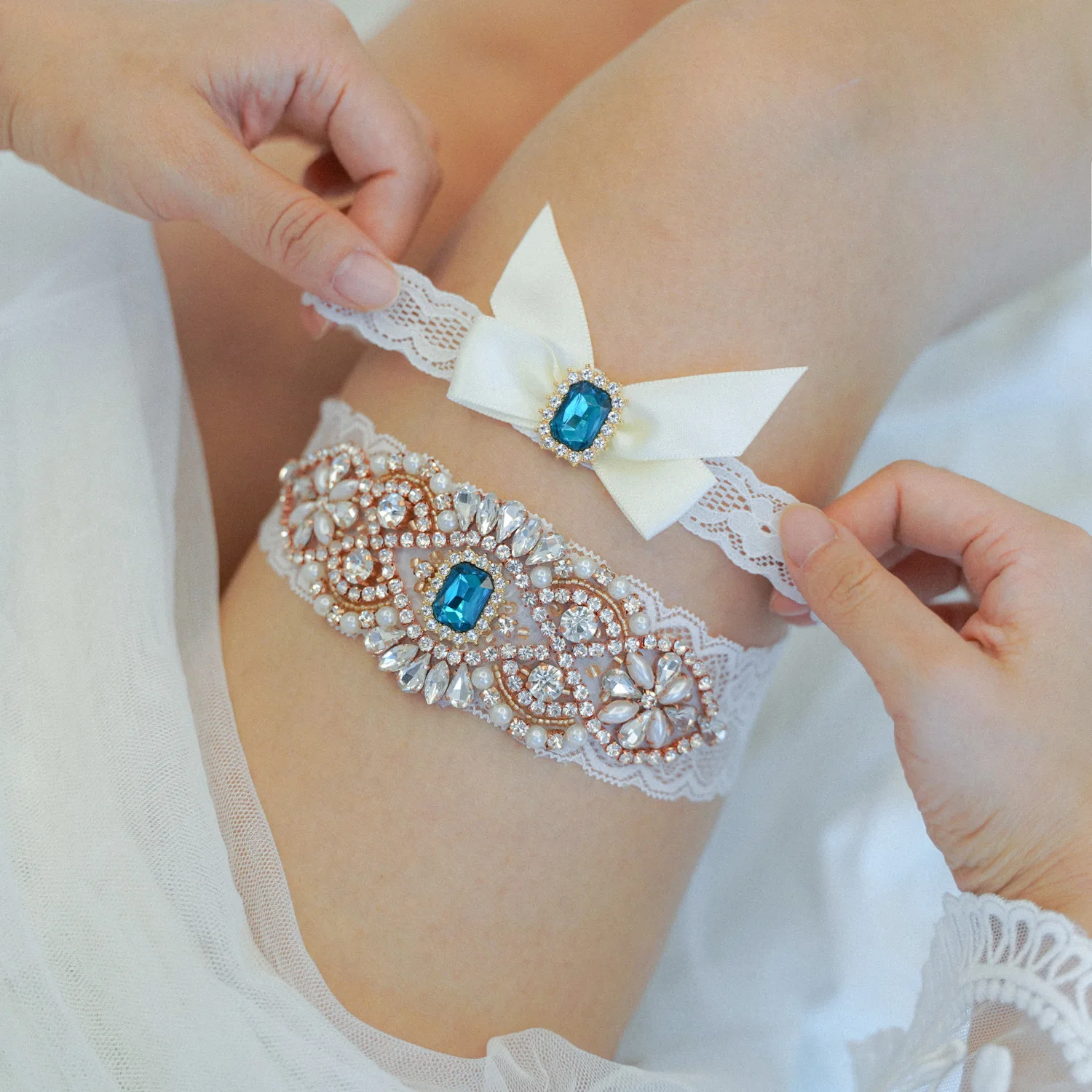 Shinny Crystals Pearls Wedding Garter Belt Bride Cosplay Party Accessories  Lace Elastic Leg Ring Bridal Leg Garter image 2