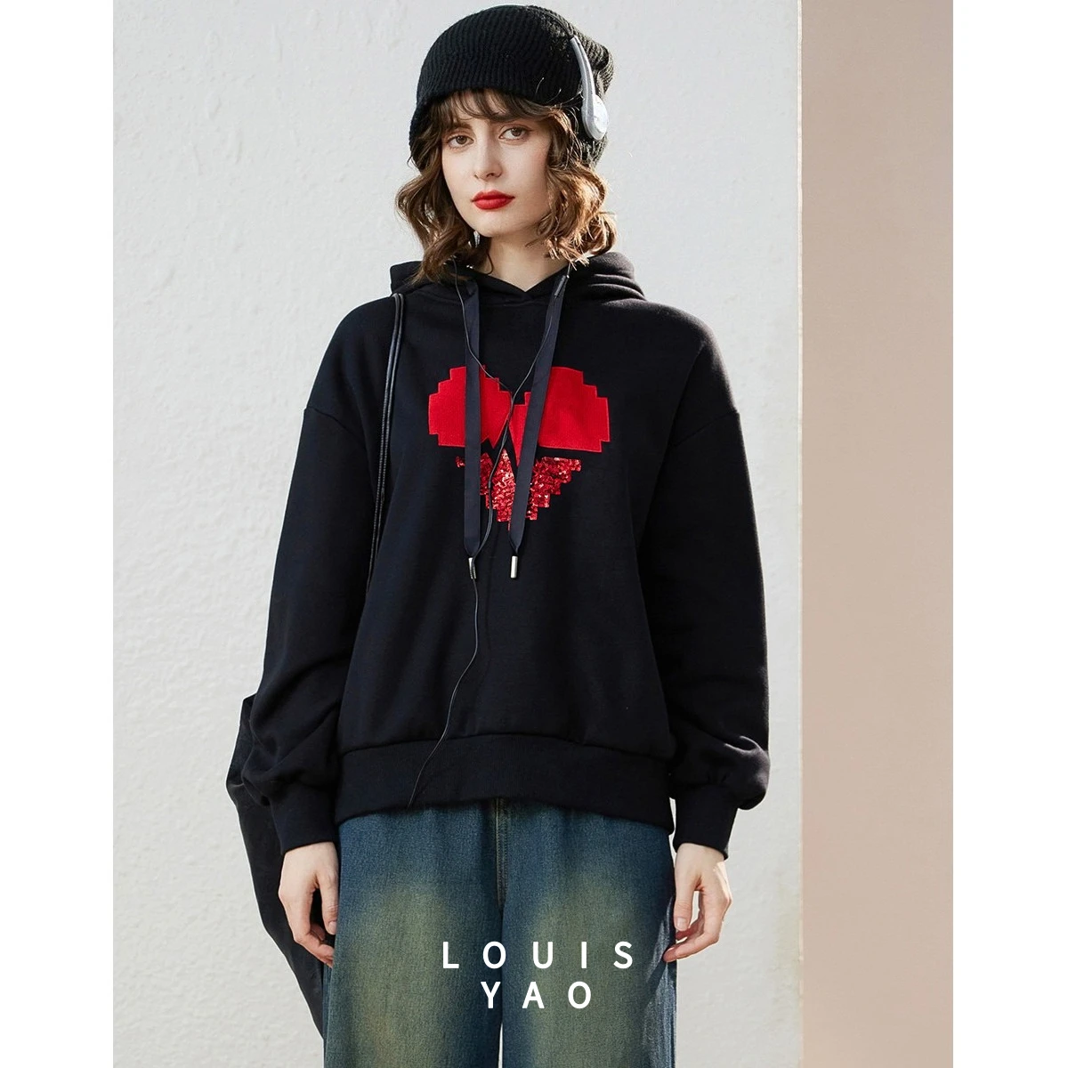 LOUISYAO Embroidered Red Heart Loose Women's Hoodie 2025 Winter Drop-shoulder Hoodie Velvet Sweatshirt Trendy Women Top