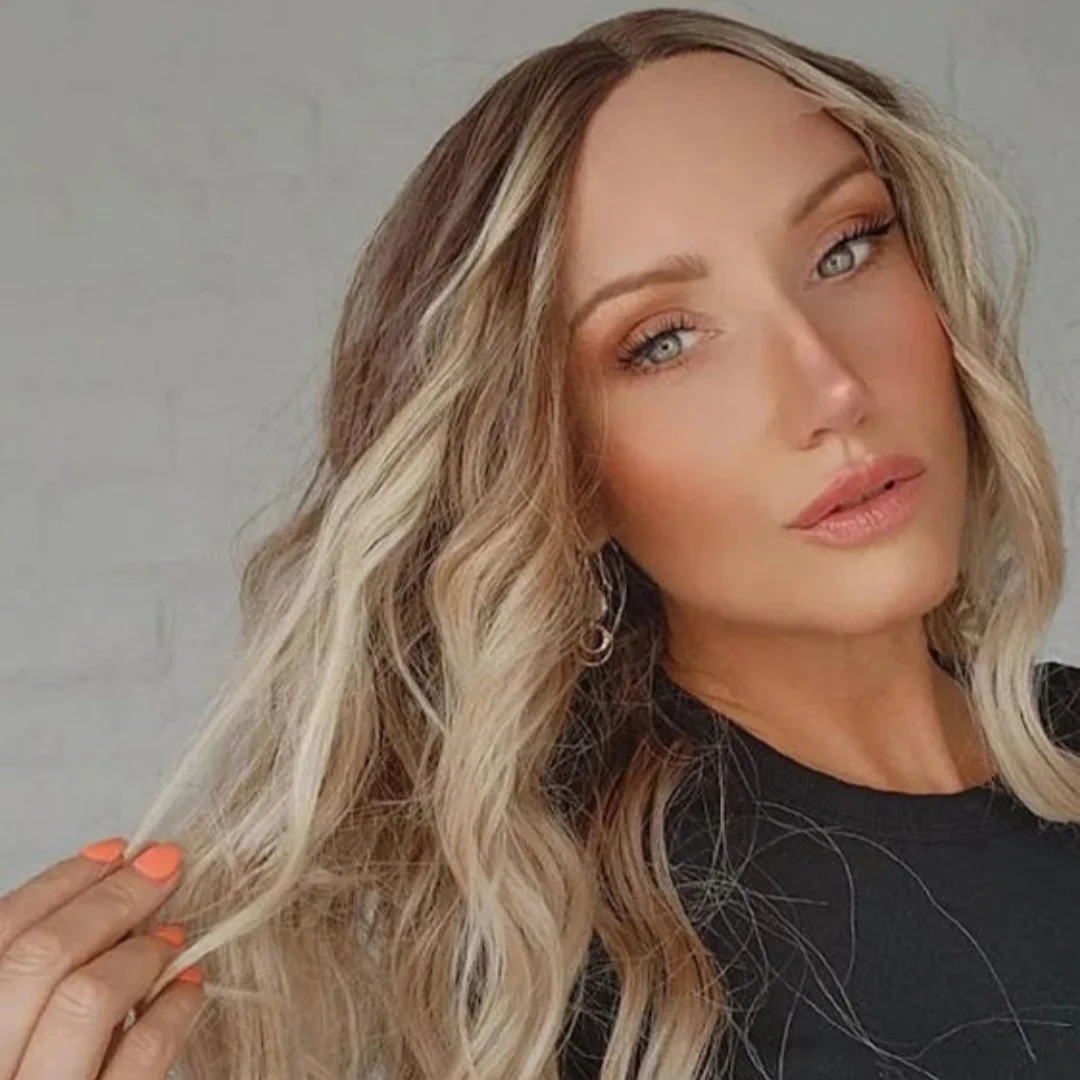 26-Inch Synthetic HD Lace Front Wig Honey Ash Blonde Loose Wave Pre-Plucked Natural Hairline Heat Resistant Daily Wear for Women