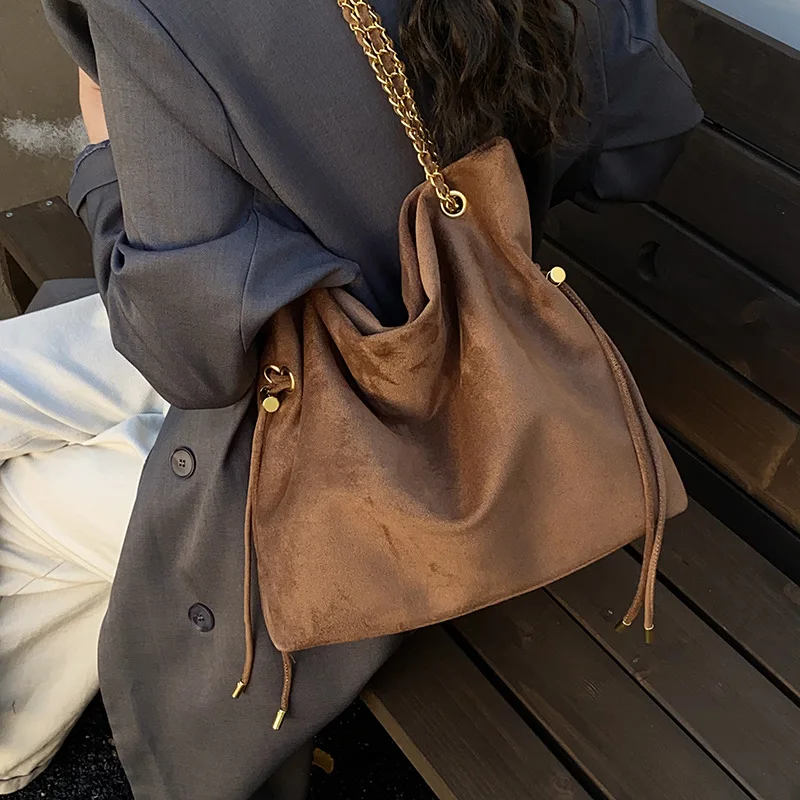 

Минималистичная женская сумка-тоут большой вместимости 2025 года, плиссированная сумка через плечо на шнурке, легкая текстурированная сумка-хобо с морщинами