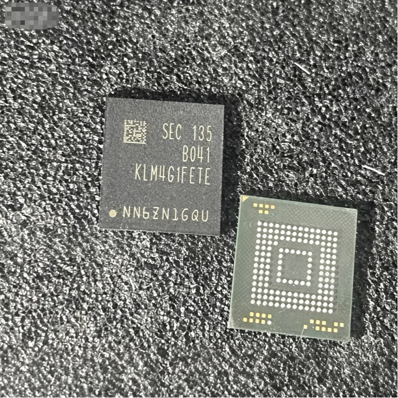 

KLM4G1FETE-B041 4GB eMMC 5.1 Flash HS400 300MB/s SLC NAND FBGA-153 10x11mm