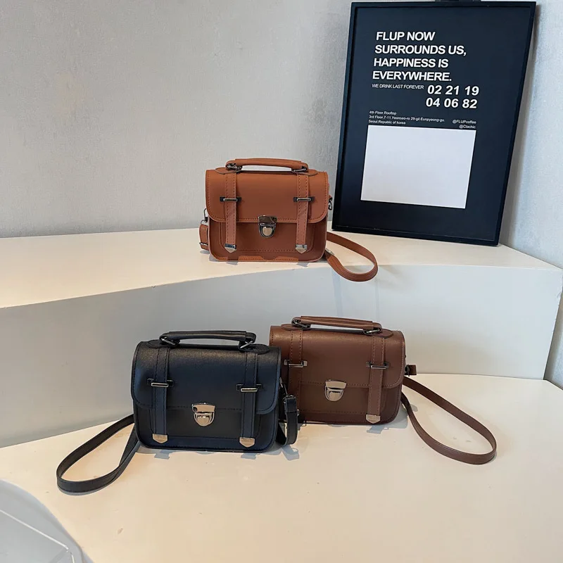 

2025 New Fashion Versatile Casual Small Square Bag Women's Commuter Personality Trend Simple Oblique Span Shoulder Bag