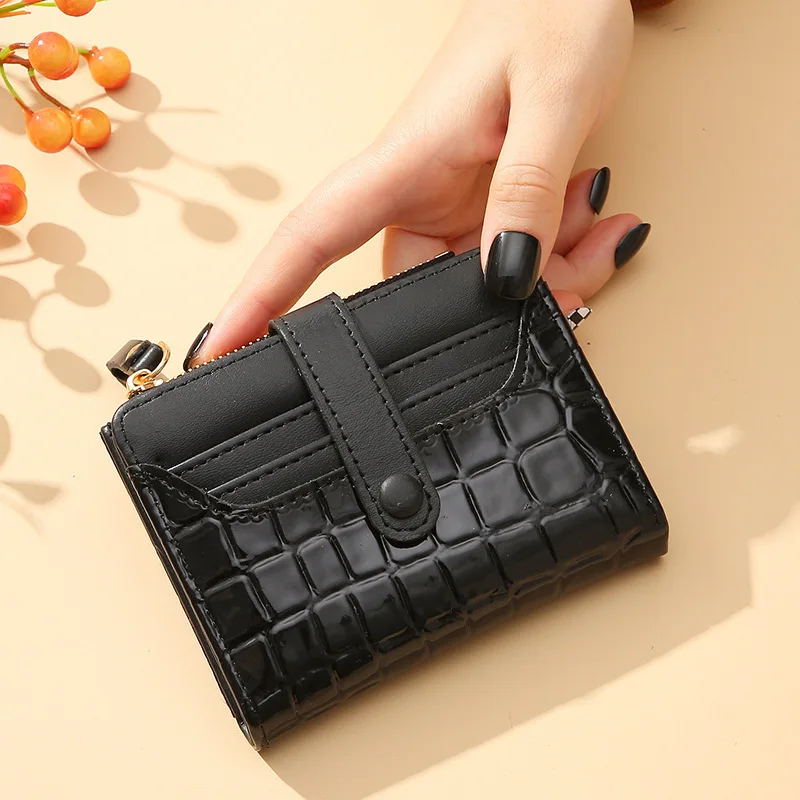 Western Crocodile Pattern Short PU Leather Women Wallet Large Capacity Multi-card Slots Purse for Ladies