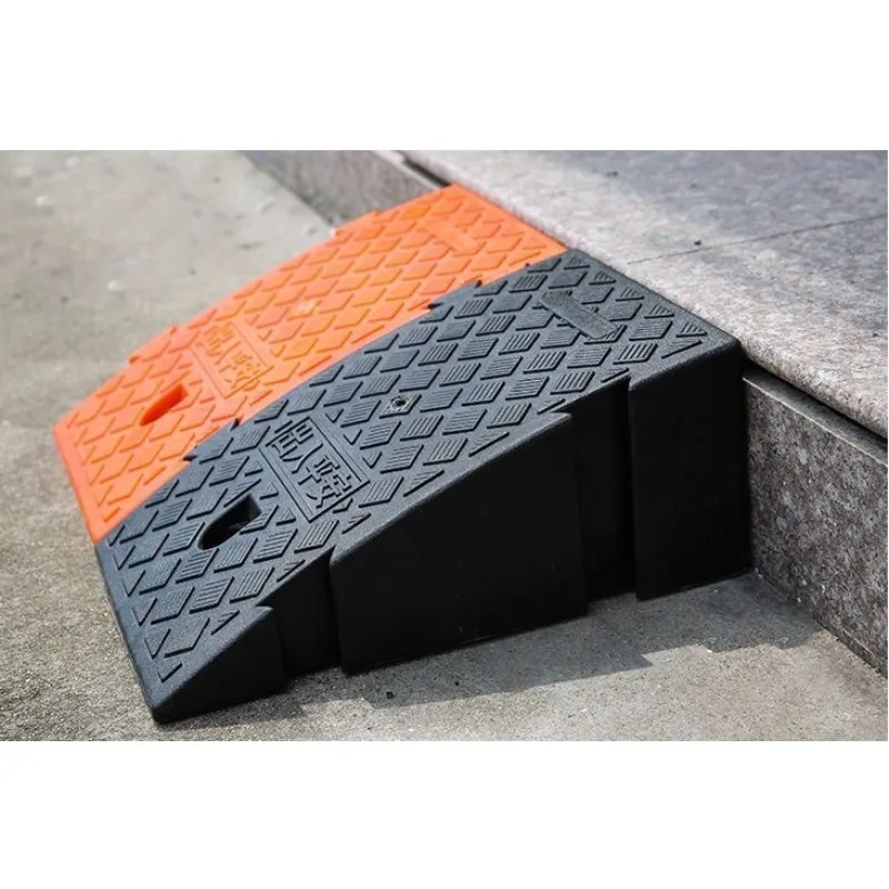 Car Ramp for Curb - Vehicle Slope Wedge to Prevent Scratching Bumper, Driveway Threshold Ramp for Easy Climbing