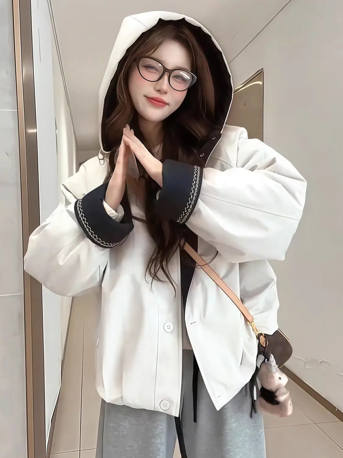 

Модная утепленная осенне-зимняя новая куртка с капюшоном в корейском стиле, на флисовой подкладке, свободного кроя, повседневное хлопковое пальто