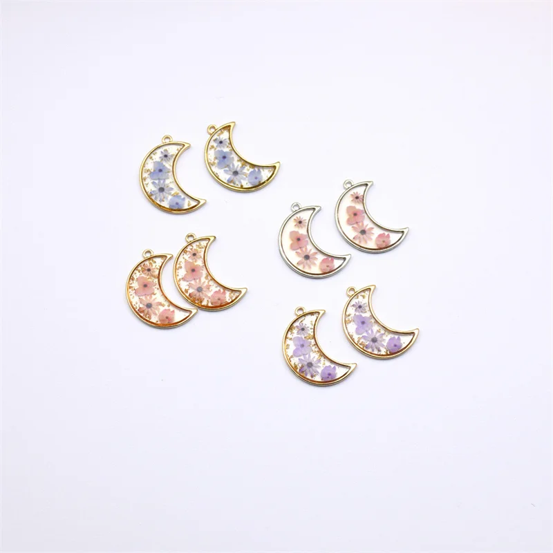 Min order 30pcs/lot Naturally dried flowers core cartoon moon shape floating locket charms diy jewelry earring accessory