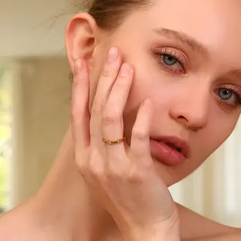 EBbelle 鑲鑽八角星波浪形戒指,不銹鋼材質,18k鍍金,精緻女士珠寶,適合派對和約會佩戴 10 最佳銷售 水鑽戒指 - №10