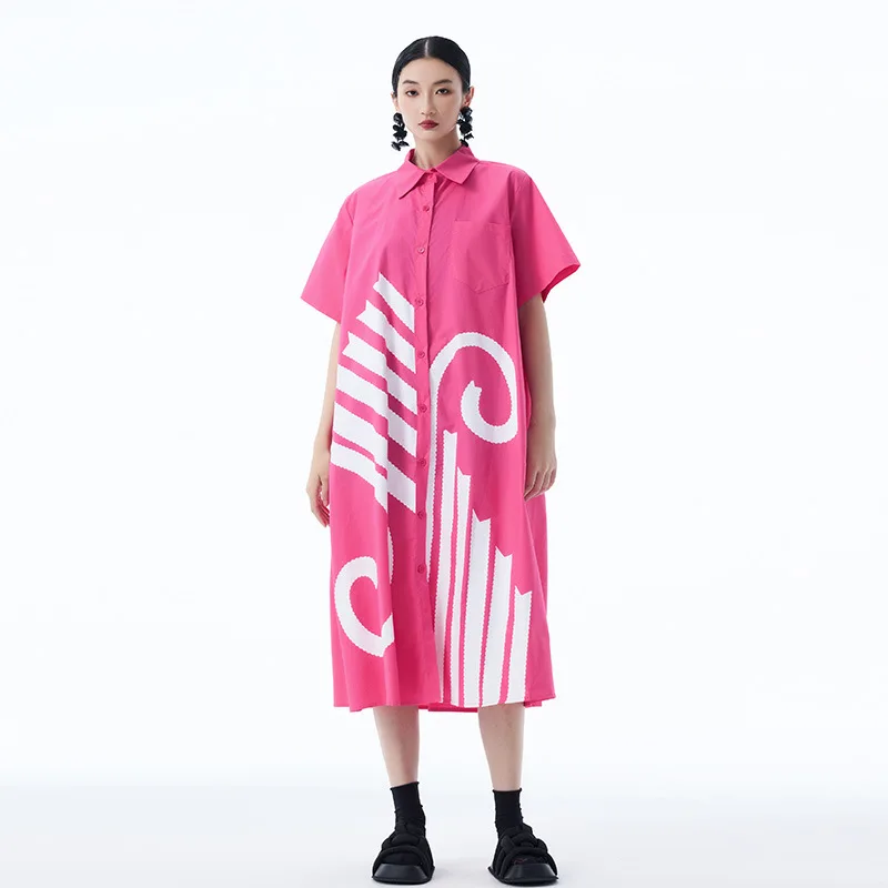 レトロなドレス、コントラストプリントカジュアルトレンド半袖シャツロングスカート、女性用、夏の新しいゆったりとしたパーソナライズされたドレス