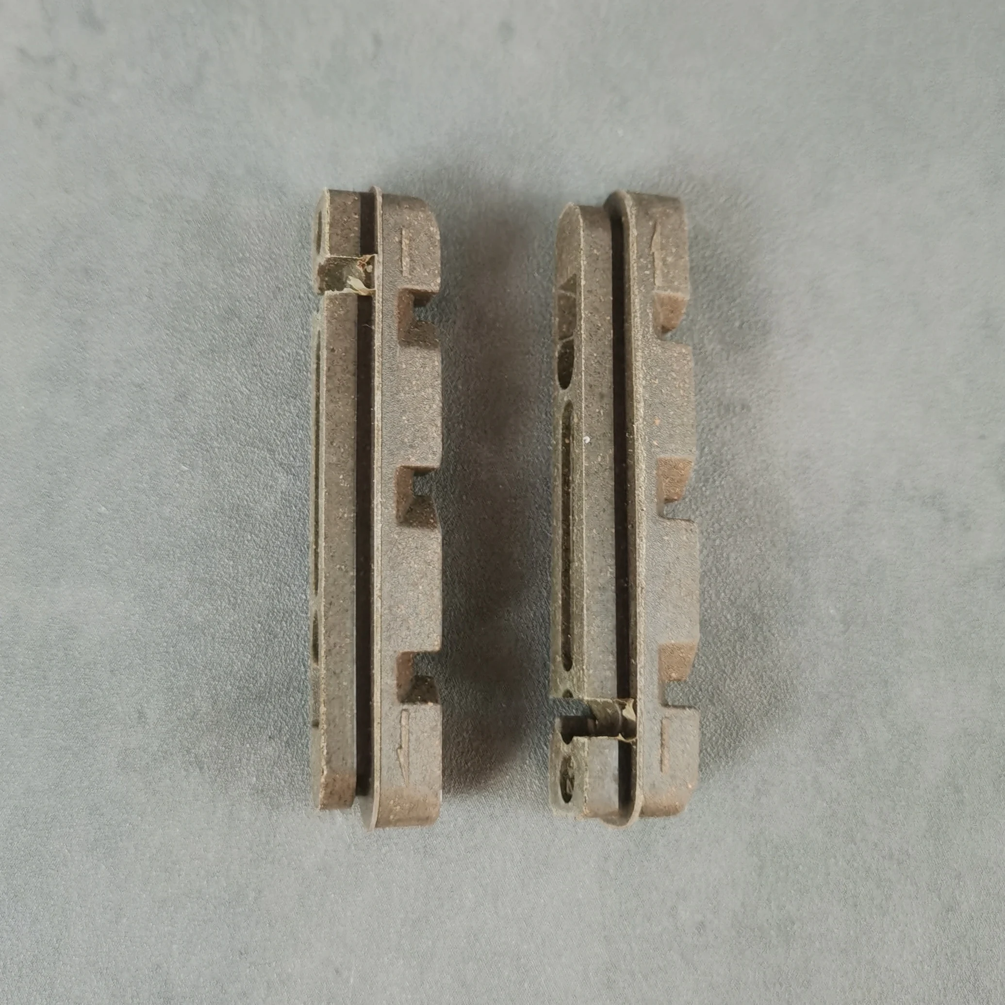 

Corky Brake Pads for Carbon Rims, Bike Brake Pads , Carbon Wheels Use ,Protect the Carbon Wheelset, 12g per Pair