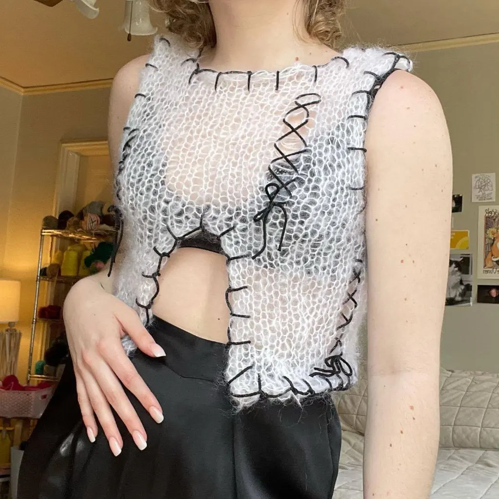 

Summer New Women's Sexy Irregular Contrast Sleeveless Vest European American Style Knitwear Fashionable Perspective Design