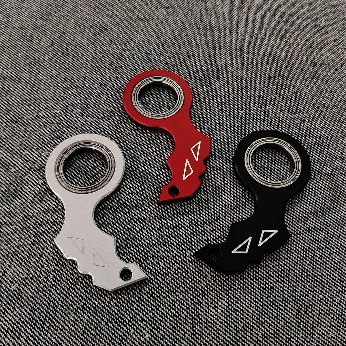 New Fashionable Decompression Keychain Fingertip Spinner Anti-Anxiety Toy Fingertip Rotating Keychain For Couple Gift