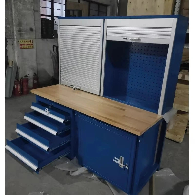 Robuste industrielle Garagenbank, Laborbank mit Werkzeugsatz