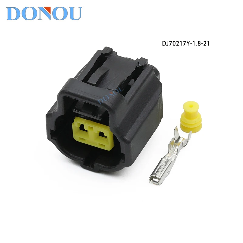

DJ70217Y-1.8-21 Car water temperature sensor 2-hole harness plug sensor connector 178390-2