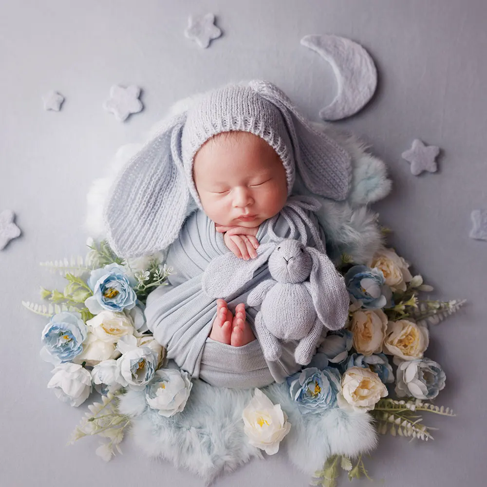 Puntelli per fotografia neonato da 0 a 1 mese Tema Monet Garden con cappello coordinato Avvolgimento per neonata e fascia floreale in feltro per il servizio