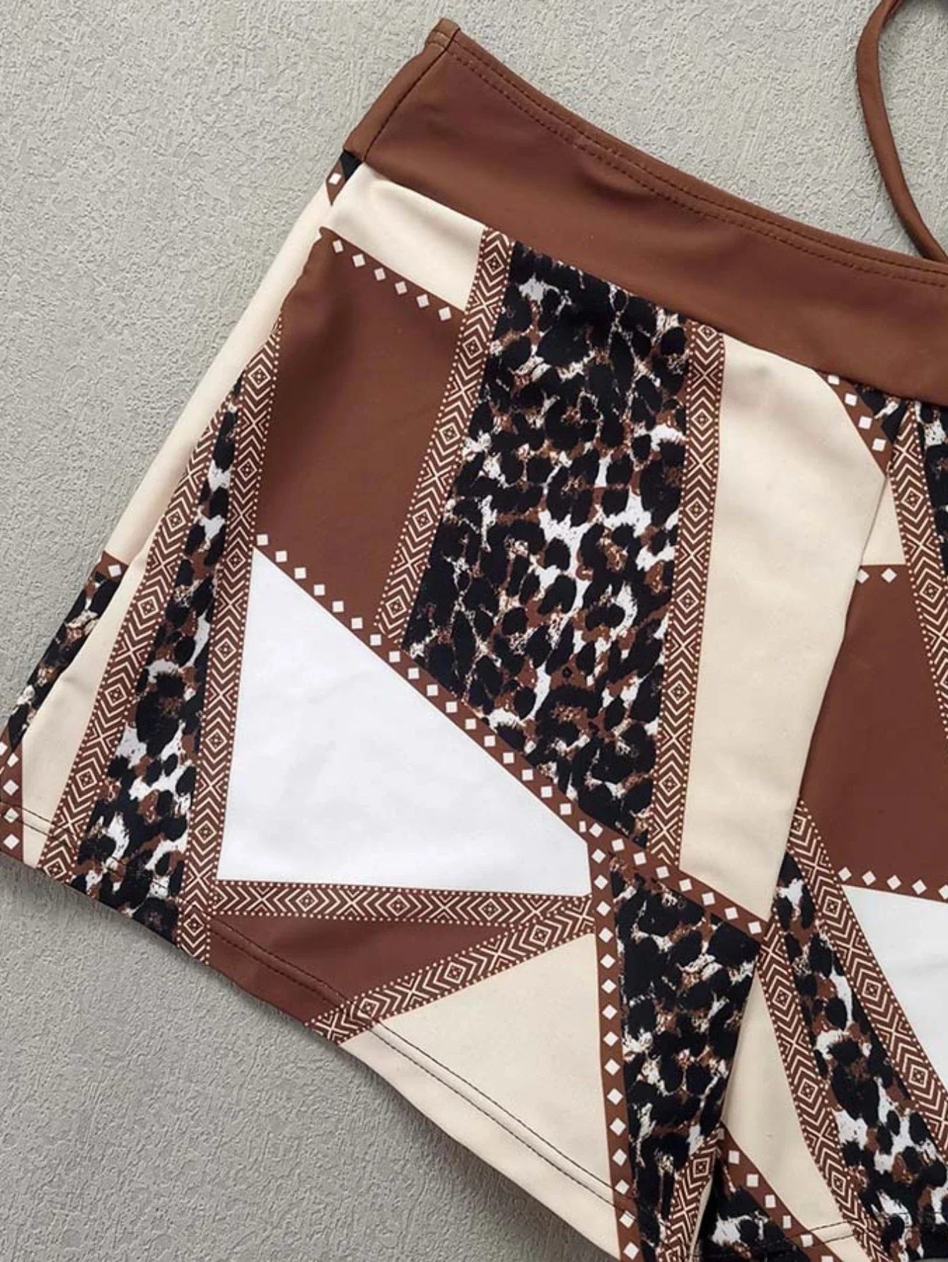 Set bikini per donna Costume da bagno 2 pezzi a vita alta patchwork marrone Tankini Triangolo Backless Beach Vacation Costume da bagno 2025 Nuovo