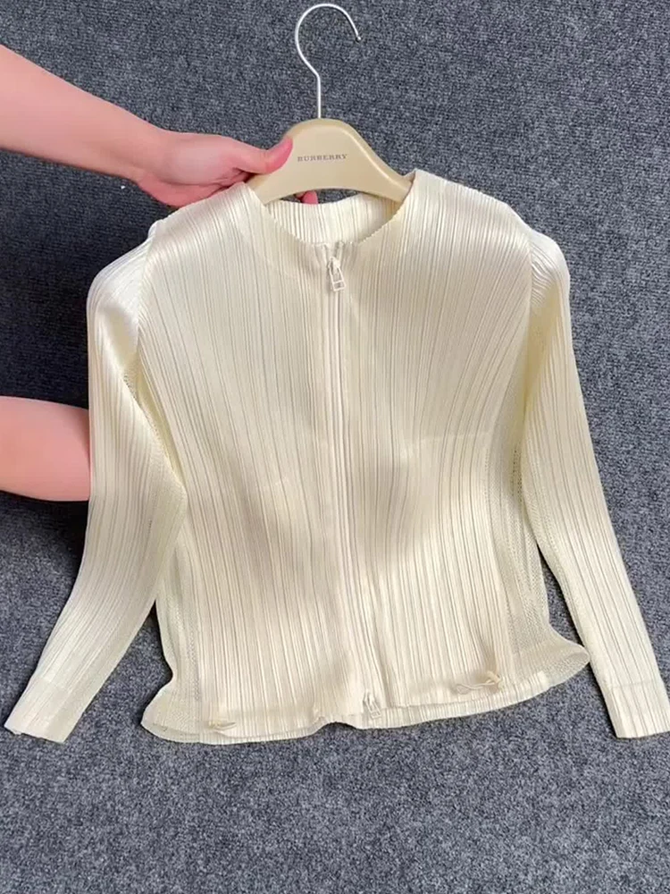 

Повседневный короткий кардиган для женщин: простой, универсальный, однотонный, плиссированный, на молнии, летняя новинка из шелкового материала