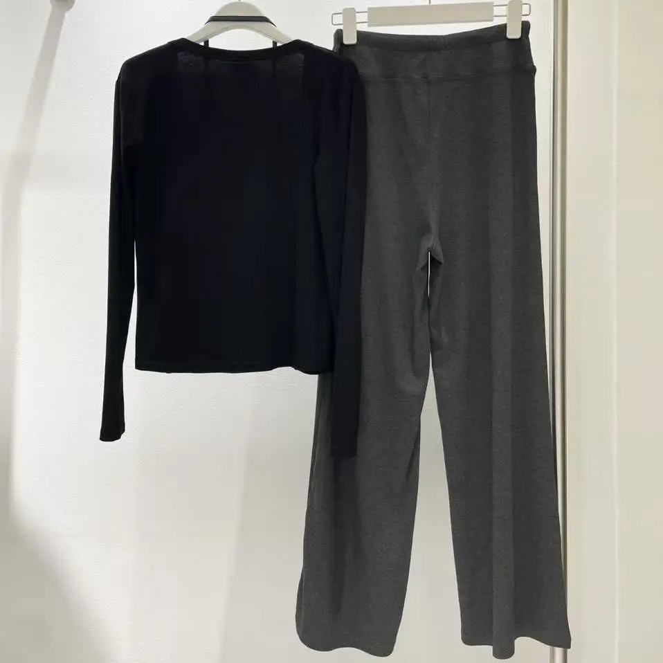 Primavera verão novo design de lote pequeno faionable ter topo + cardigan aberto + calças de perna larga conjunto de peça de camiseta para mulher