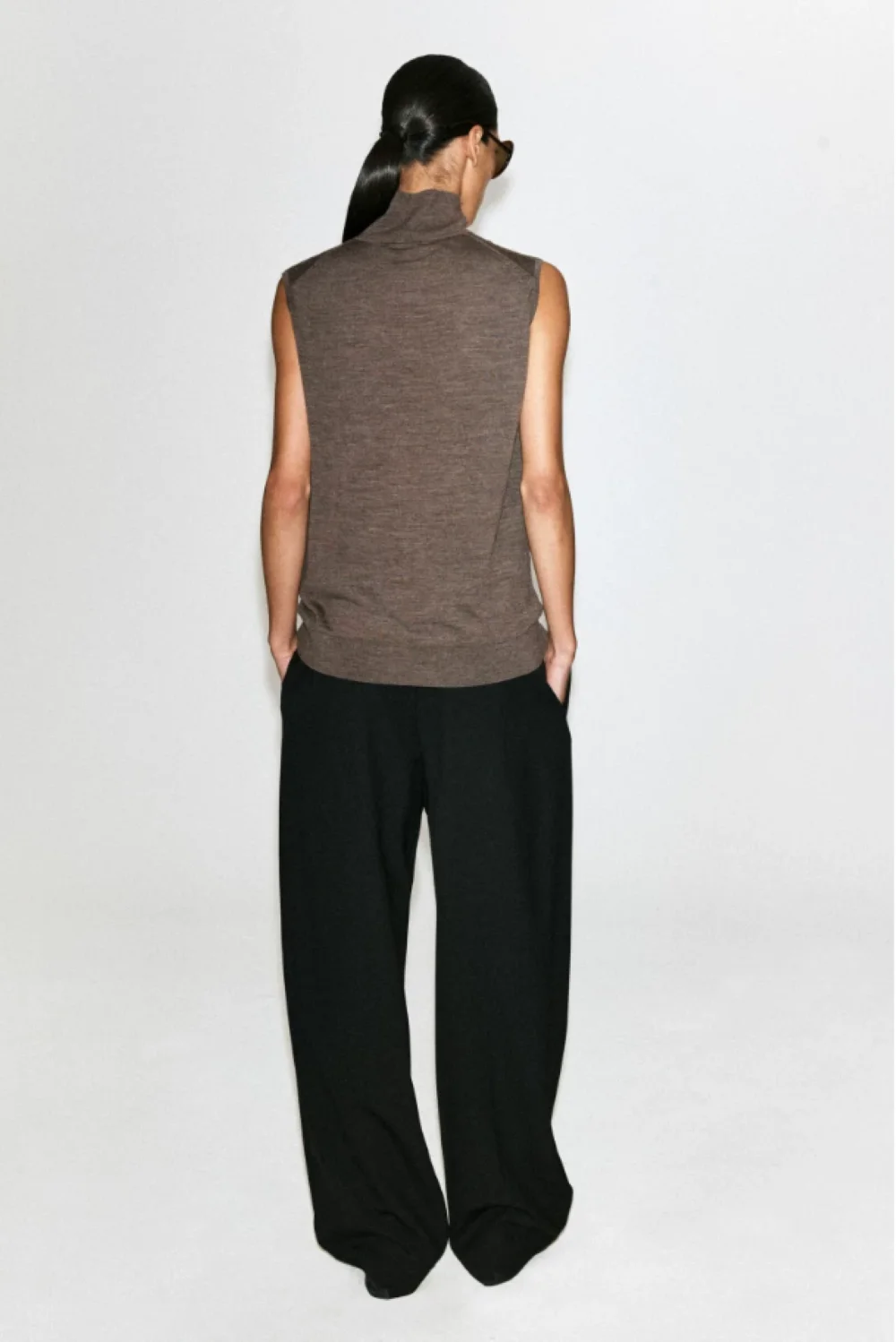 XIMIAN APPAREL 2026 YAZHIMEI Traf Cos Autumn New Style of Ladies' Casual style brown wool blend knitted sleeveless vest