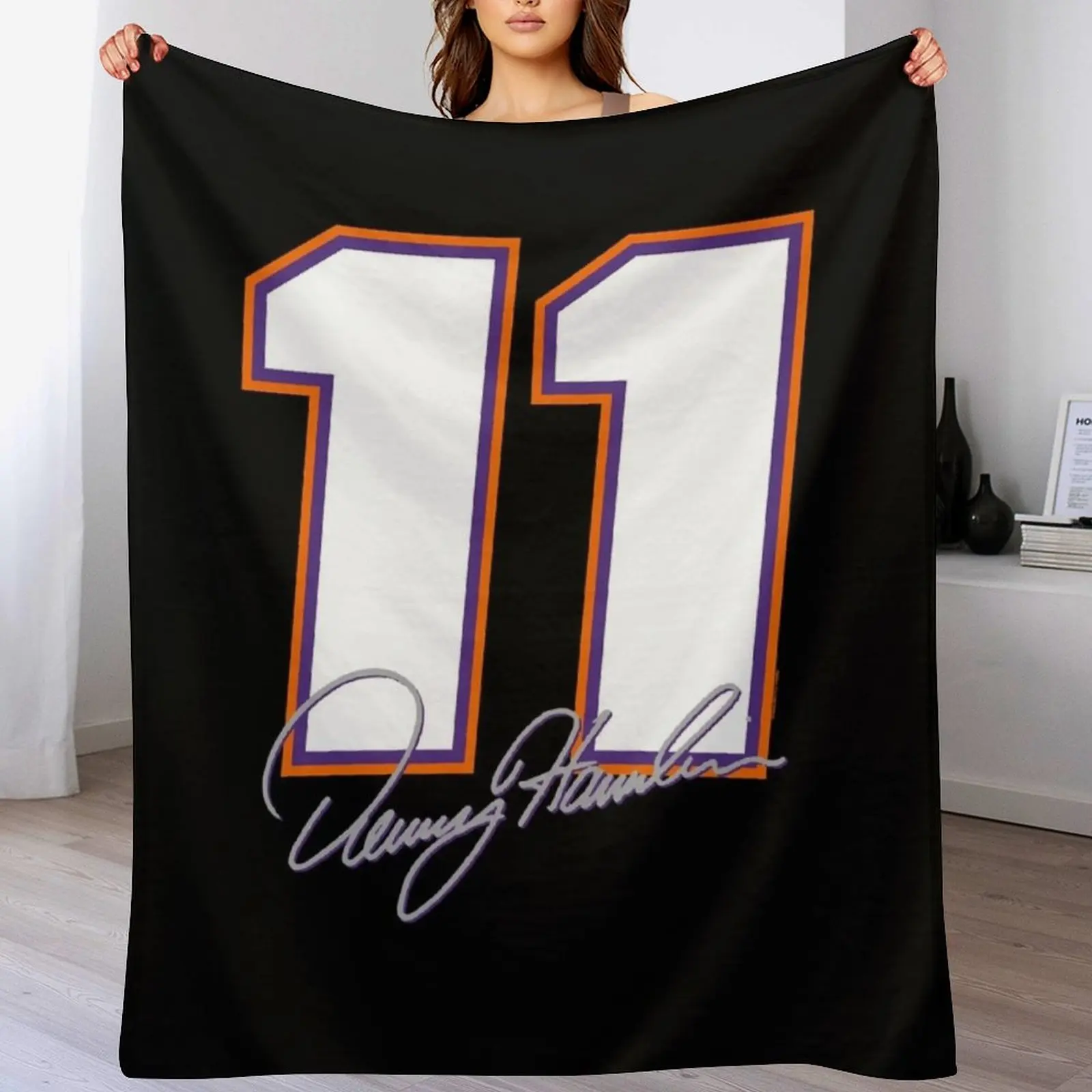 HAMLIN - 11 Classic Throw Blanket