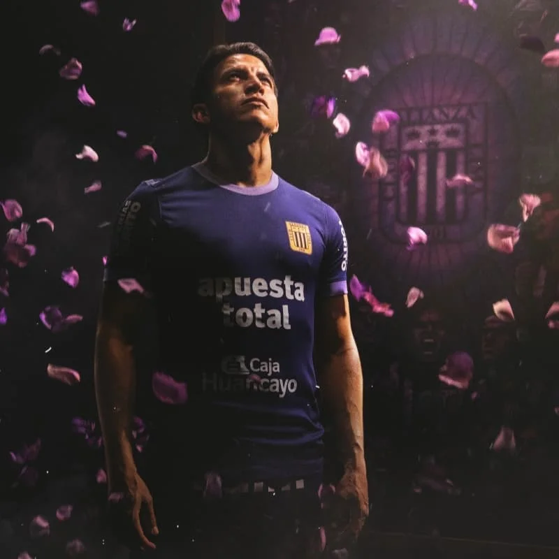 2026 Alianza Lima Heim- & Auswärtstrikots (Saison 26) – Stylisches, schnelltrocknendes Sport-/Freizeit-Kurzarm-T-Shirt für Herren – Passende Familien-Kombinationen – Detail 4
