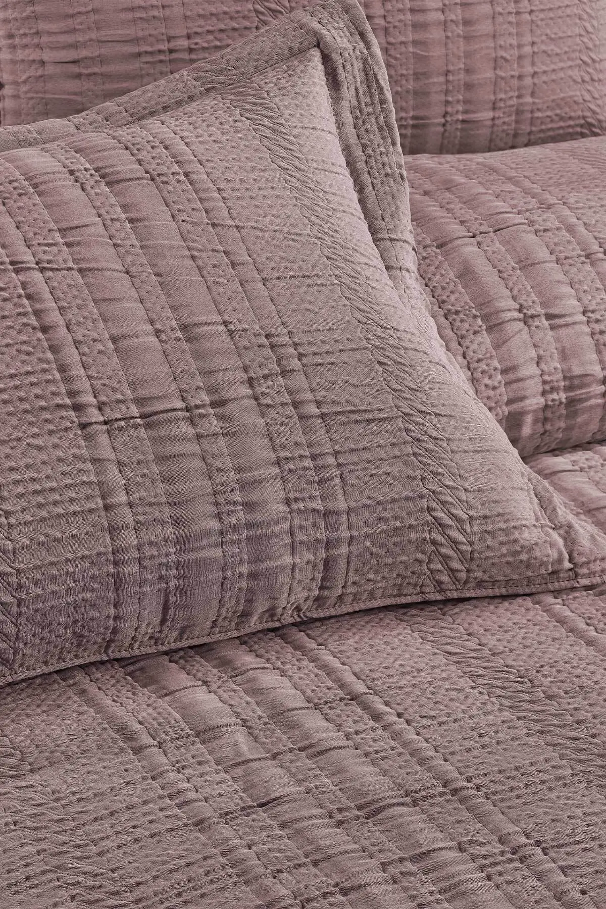 3 Pcs Chenille Fabric Bedspread Coverlet- Plum Comforter Bedding Cover , Premium Quality & Soft, Oversize 240*250cm Pillowcase